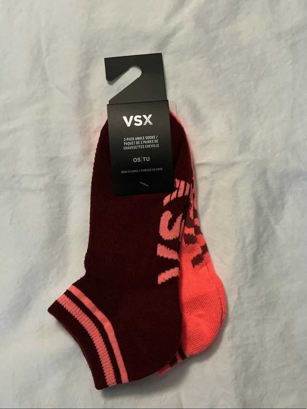 VSX Men's 2-Pack Ankle Socks in Burgundy and Coral Pink